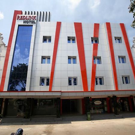 Redlink Hotel Batam Exterior foto