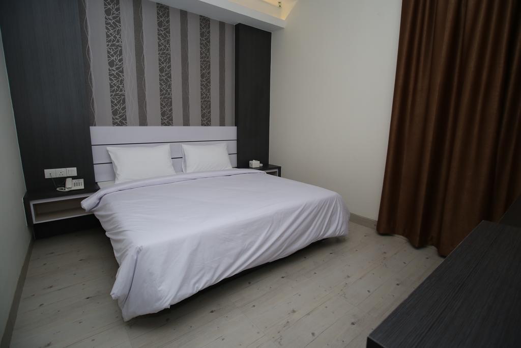 Redlink Hotel Batam Exterior foto