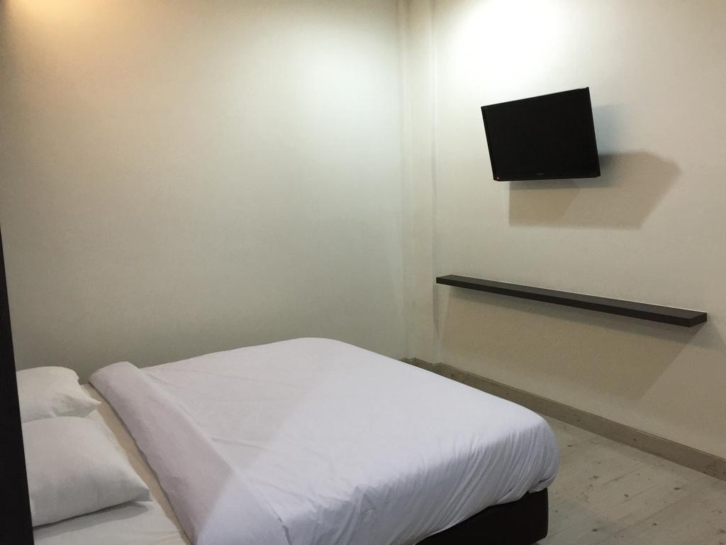 Redlink Hotel Batam Zimmer foto