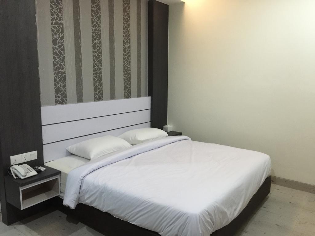 Redlink Hotel Batam Exterior foto